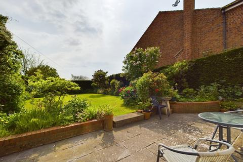 Main Street, Watton, YO25 9AW