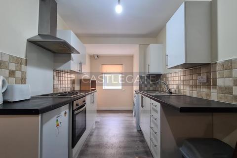 1 bedroom flat to rent, Westgate Apartments, Huddersfield, HD1 1AB