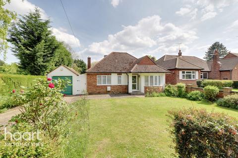 4 bedroom bungalow for sale, Church Green Road, Bletchley