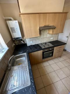 3 bedroom terraced house to rent, Risca Road, Newport NP20