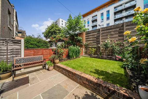 3 bedroom terraced house for sale, Ellora Road, Streatham