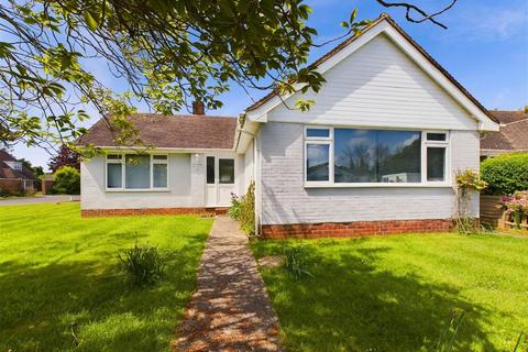 2 bedroom detached bungalow for sale, Grange Close, Ferring, Worthing, BN12