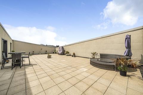 2 bedroom penthouse to rent, Leapale Lane, Guildford, Surrey, GU1