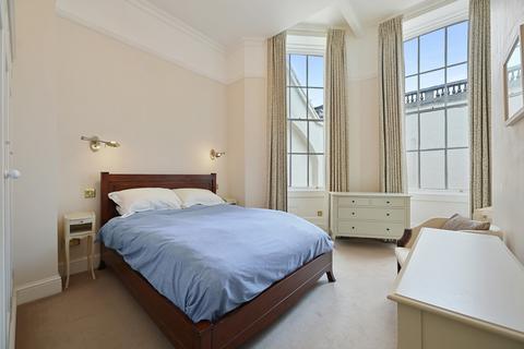 1 bedroom apartment to rent, Harley Street, Marylebone Village, London W1G