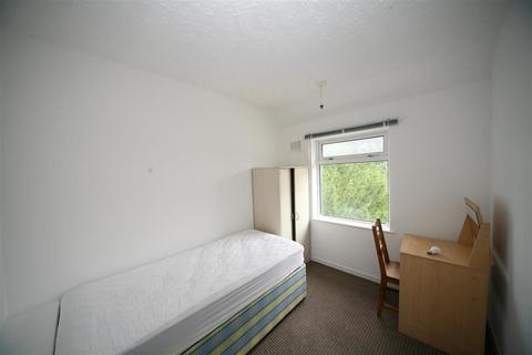 4 bedroom semi-detached house to rent, Maskelyne Avenue, Bristol