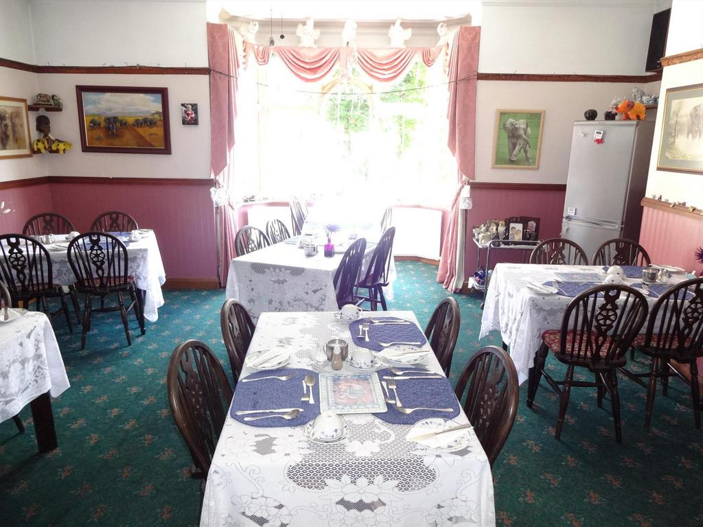 Dining room4