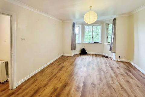 2 bedroom flat to rent, Chervil Close, Manchester, Greater Manchester, M14