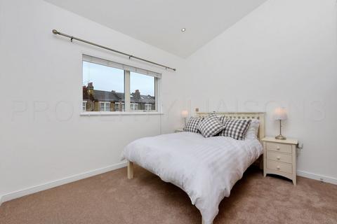 3 bedroom apartment to rent, Blenheim Court, Denham Street, Greenwich, SE10