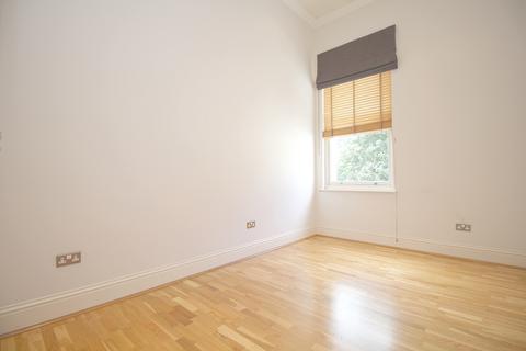 2 bedroom flat to rent, Calvert Drive Dartford DA2