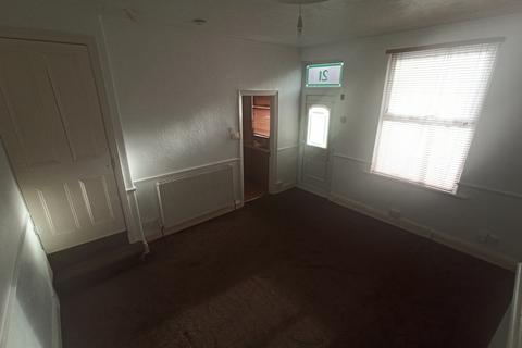 2 bedroom terraced house to rent, Leeds LS11