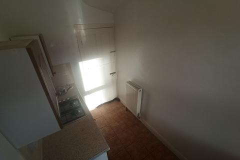 2 bedroom terraced house to rent, Leeds LS11