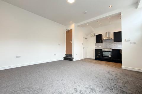 2 bedroom terraced house to rent, Leeds LS11