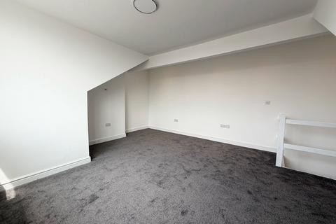 2 bedroom terraced house to rent, Leeds LS11