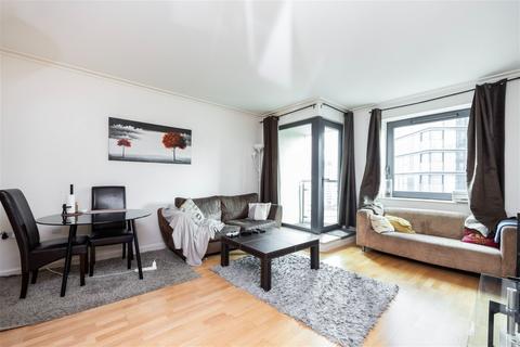 2 bedroom apartment for sale, South Quay Square, London, E14 9LT