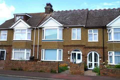 3 bedroom terraced house to rent, Hunters Way, Gillingham, Kent