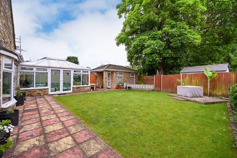 6 bedroom bungalow for sale, St Bernard's Road, Langley, Slough, SL3