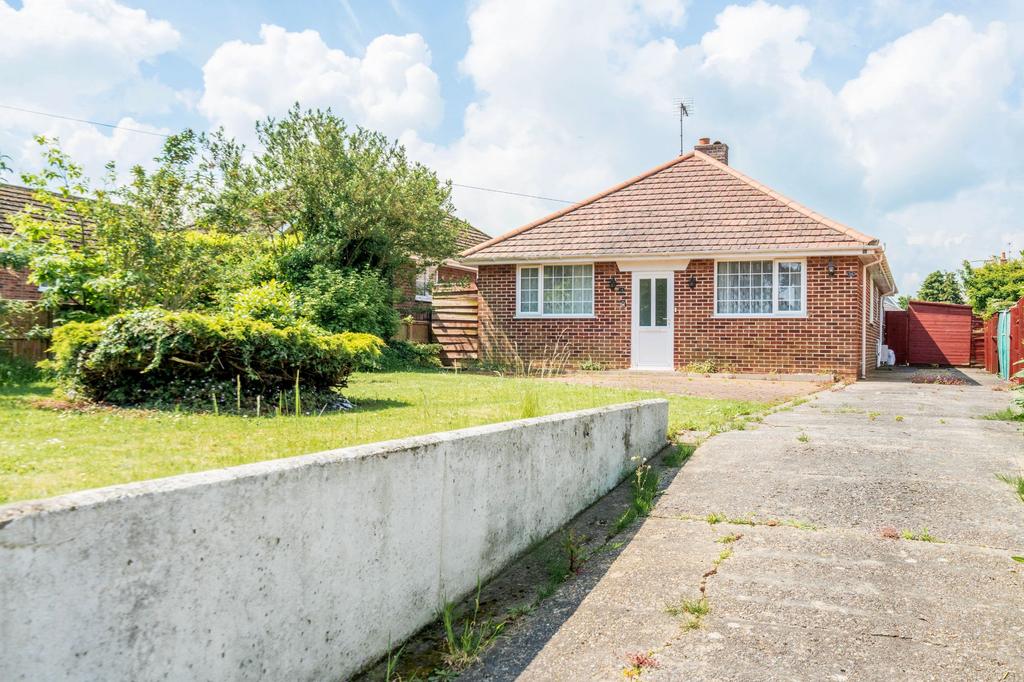 Coast Road, Hopton 3 bed detached bungalow for sale £280,000