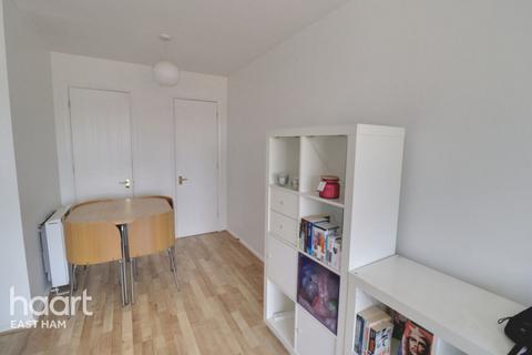 1 bedroom flat for sale, Angelica Drive, London
