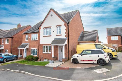 3 bedroom semi-detached house for sale, Meadow View Close, Bromsgrove, Worcestershire, B60