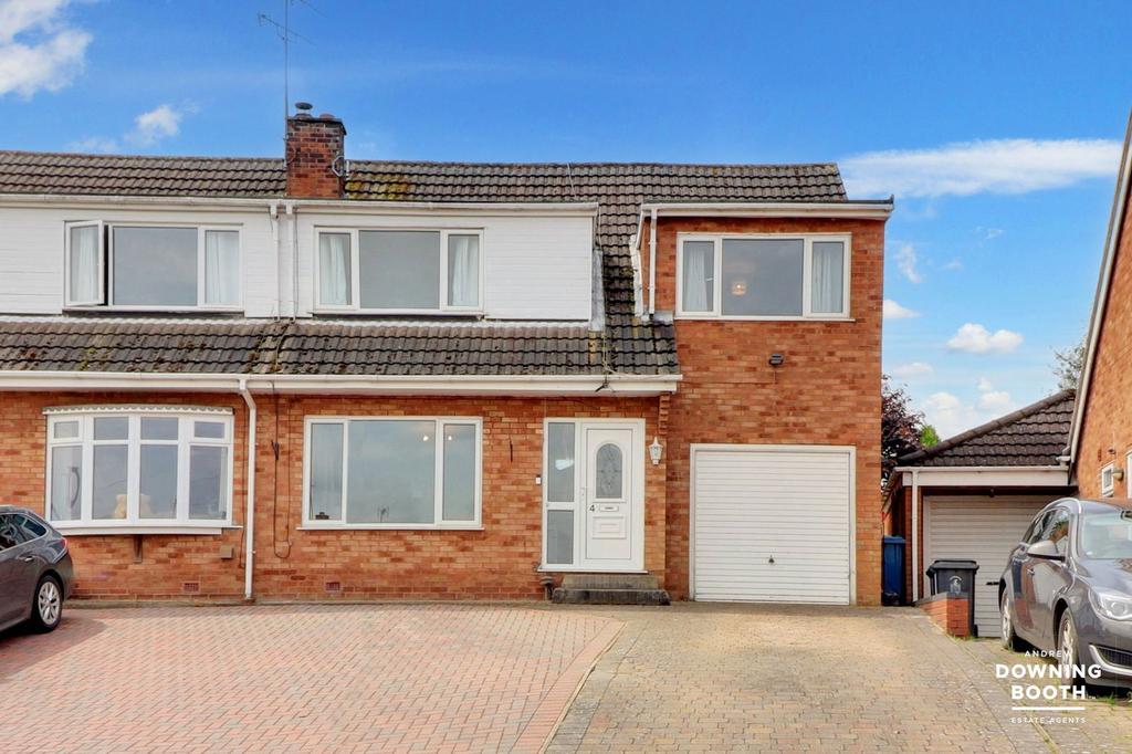 St. Andrews Close, Tamworth B79 3 bed semi-detached house - £290,000