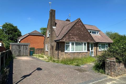 4 bedroom detached house for sale, Perryfield Road, Crawley, West Sussex