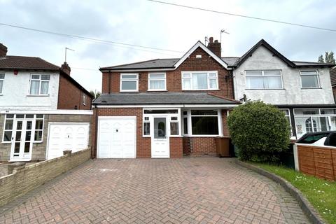 4 bedroom semi-detached house to rent, Delves Crescent, Walsall, West Midlands, WS5