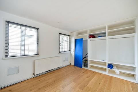 2 bedroom flat for sale, Brabazon Road, Hounslow, TW5
