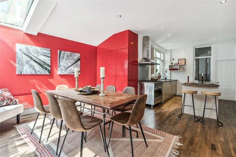 5 bedroom terraced house for sale, Manchuria Road, SW11