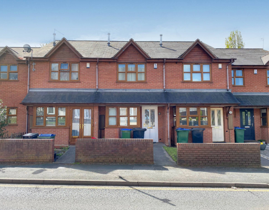 Halesowen Road, Cradley Heath B64 2 bed terraced house for sale £179,950