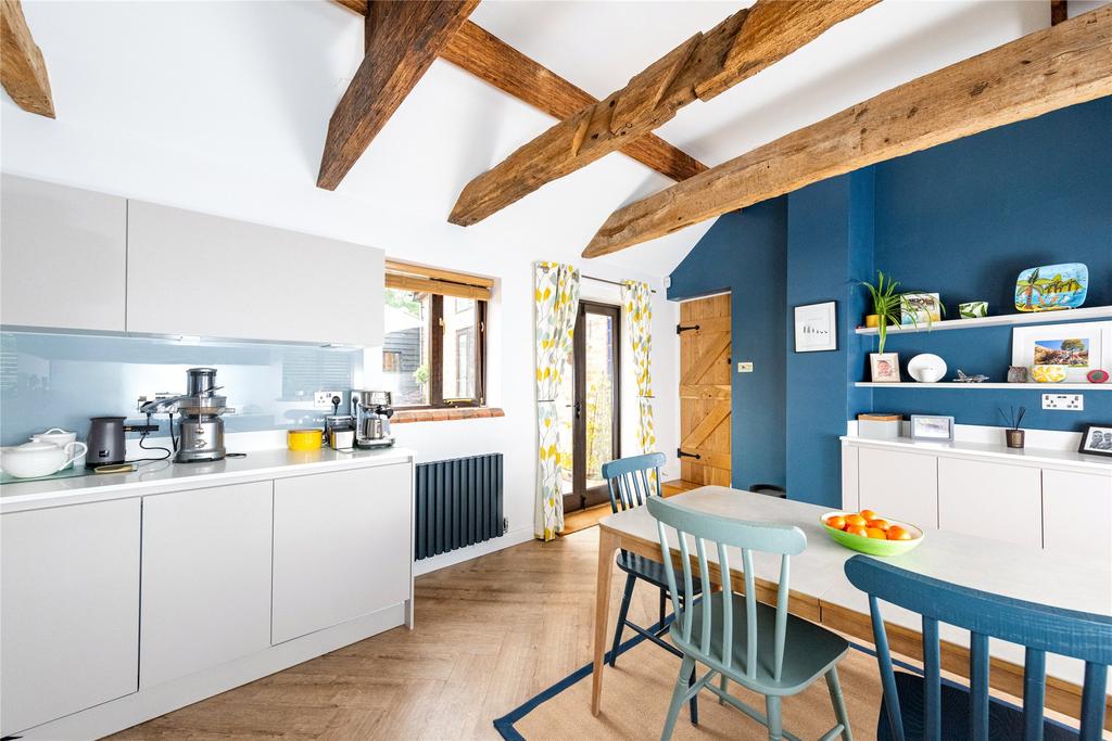 Kitchen/Dining
