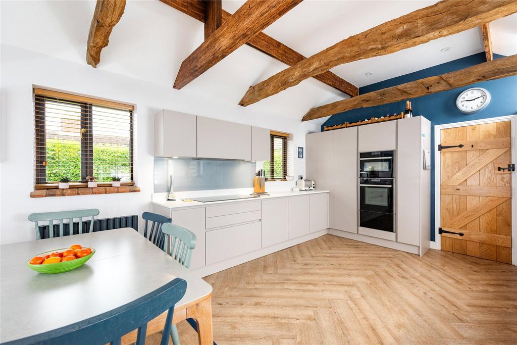 Kitchen/Dining