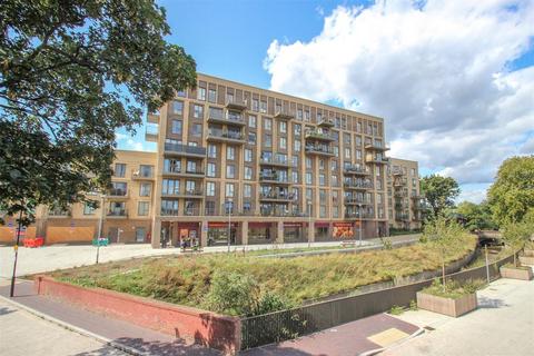 2 bedroom flat to rent, Adenmore Road, Catford, London, SE6