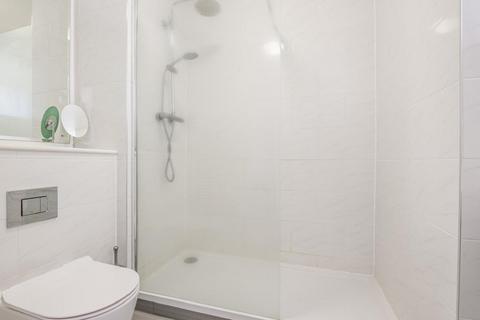 96 Winterfold Close, London, SW19 6LF