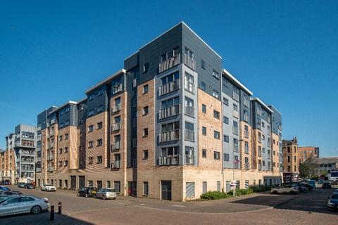 1 bedroom flat to rent, Barrland street, Pollokshields, Glasgow, G41