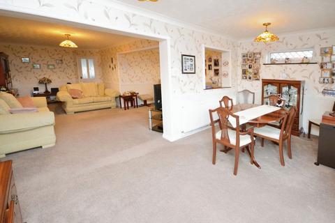 4 bedroom semi-detached house for sale, Avondale Gardens, Stanford-Le-Hope, SS17