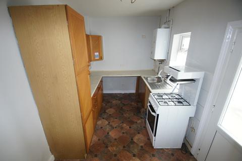 2 bedroom terraced house for sale, Cambridge Road, Ellesmere Port, Cheshire. CH65