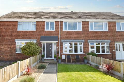 3 bedroom terraced house for sale, Owlcotes Road, Pudsey, West Yorkshire