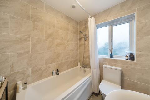 11 Maple Drive, Charlton Kings, Cheltenham, GL53 8PA