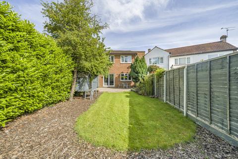 4 bedroom detached house for sale, Wheatsheaf Lane, Surrey TW18