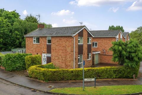 4 bedroom detached house for sale, Rosemary Drive, Bedford
