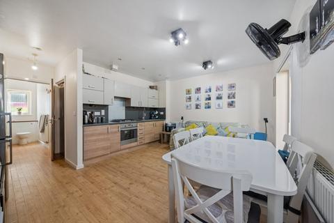 1 bedroom flat for sale, Loxford Lane, Ilford, IG3