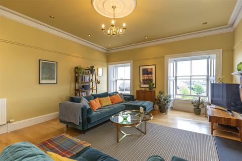4 bedroom apartment for sale, Flat 3, 7 Crown Circus, Glasgow, G12