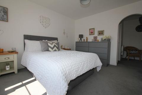 10 Heol Fioled, Barry, CF63 1HB