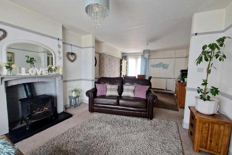 3 bedroom end of terrace house for sale, Green Lane, Rugeley. WS15 2AP
