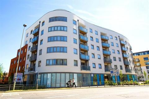 2 bedroom apartment for sale, Loates Lane, Watford, Hertfordshire, WD17