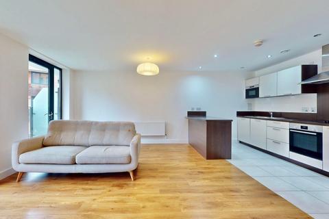 3 bedroom apartment for sale, Albatross Way, London, SE16
