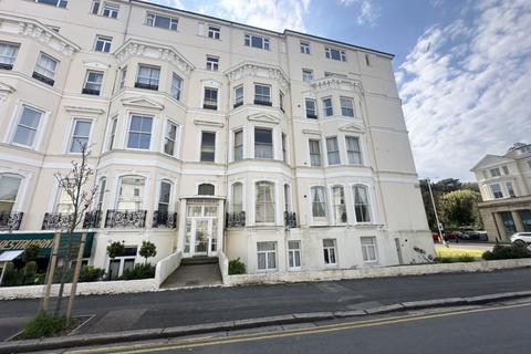 3 bedroom flat to rent, Clifton Gardens, Folkestone, CT20