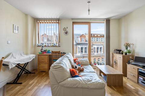 1 bedroom flat for sale, Oberon Court, East Ham, London, E6