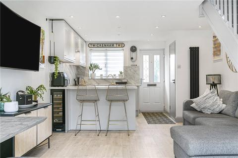 151 Seymour Way, Sunbury-on-thames, TW16 7NL