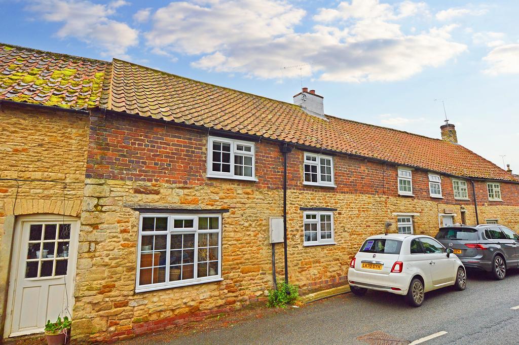 High Street, Little Bytham, Grantham... 2 bed cottage for sale £285,000